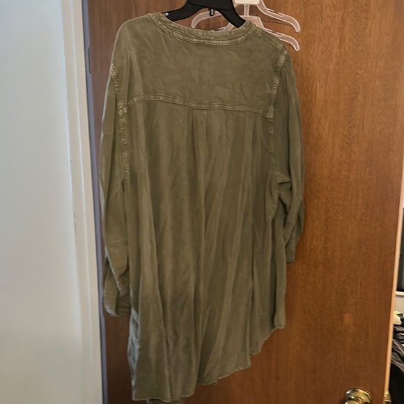 Torrid Olive Green Tunic Top new without tag - Picture 6 of 6